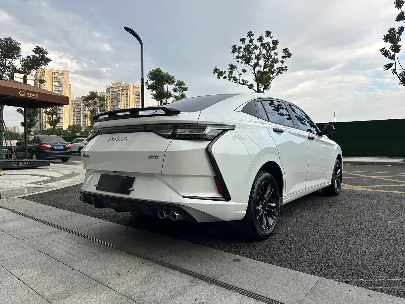 DONGFENG FENGSHEN YI HYUN