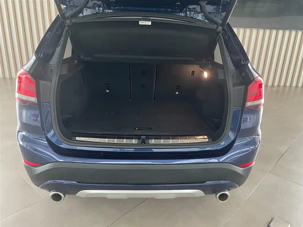 Фото 14 - BMW X1