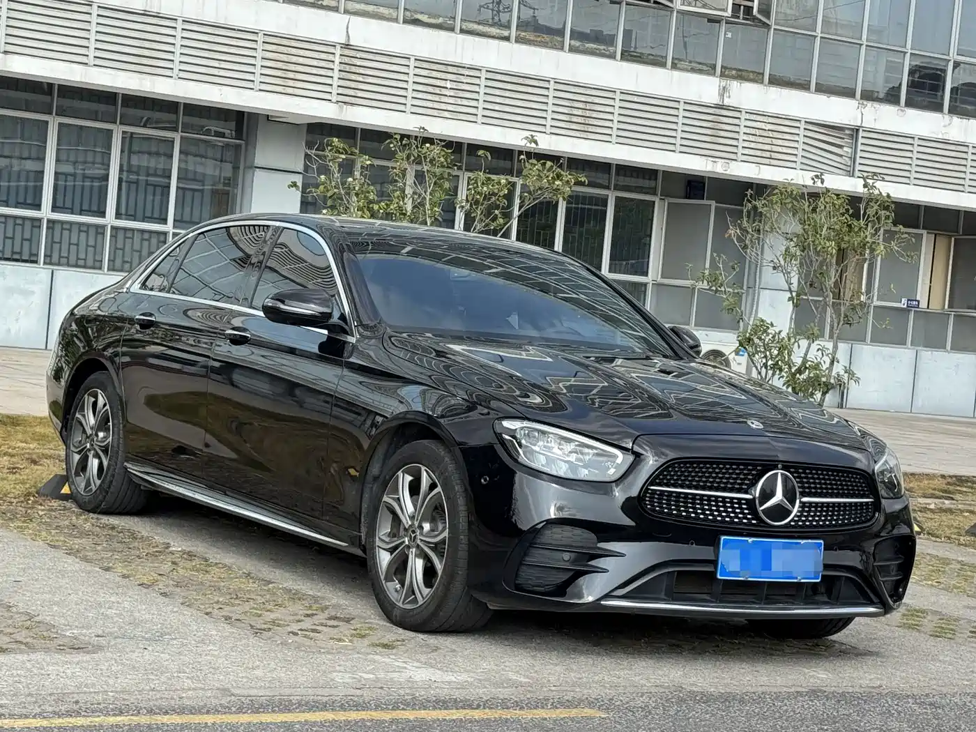  E CLASS