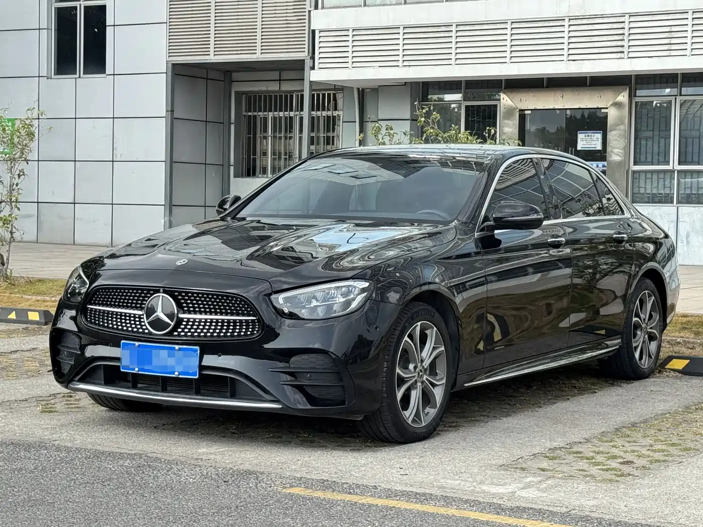  E CLASS