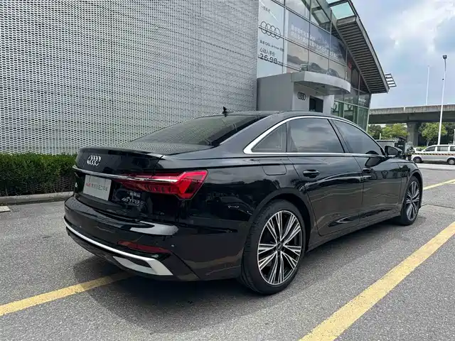 Audi A6L 2024 45 TFSI quattro Premium Dynamic — фото 5