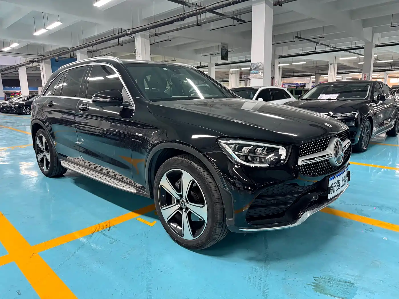 MERCEDES-BENZ GLC