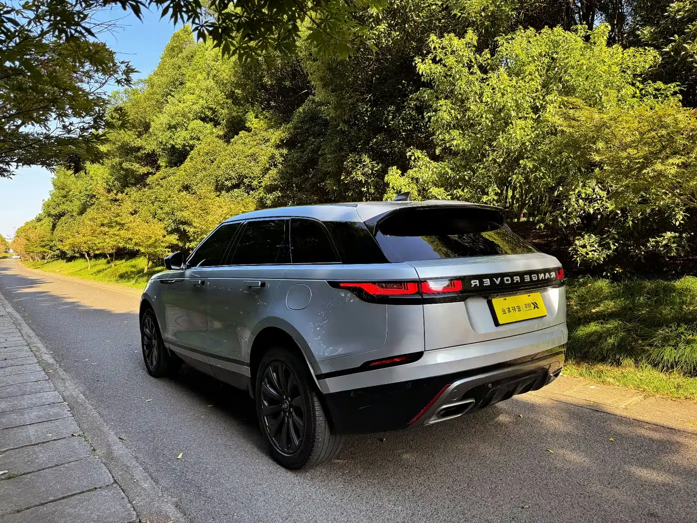 Land Rover Range Rover Velar 2021 P340 R-DYNAMIC SE фото 6