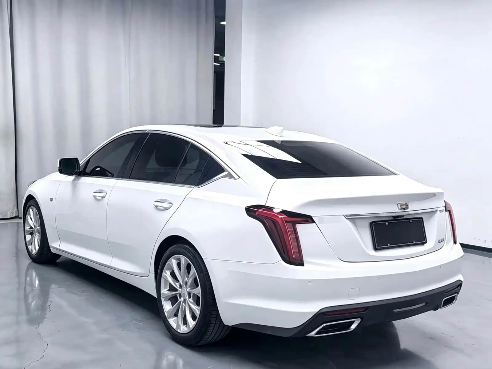 Photo 10 - Cadillac CT5