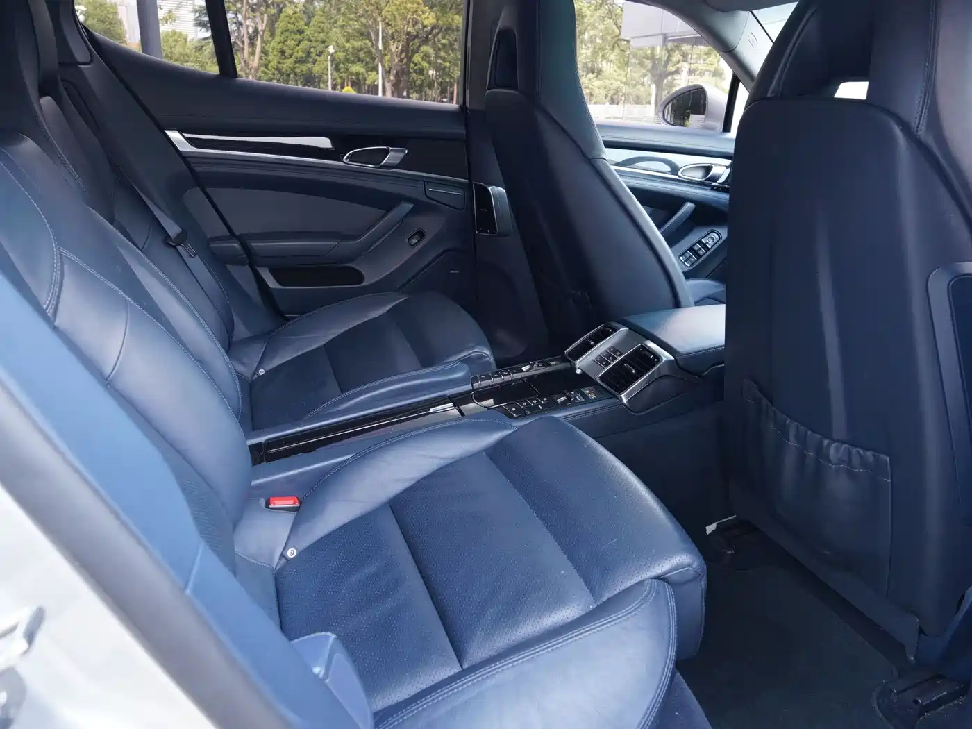 Porsche Panamera 2010 Model Panamera S 4.8L фото 7