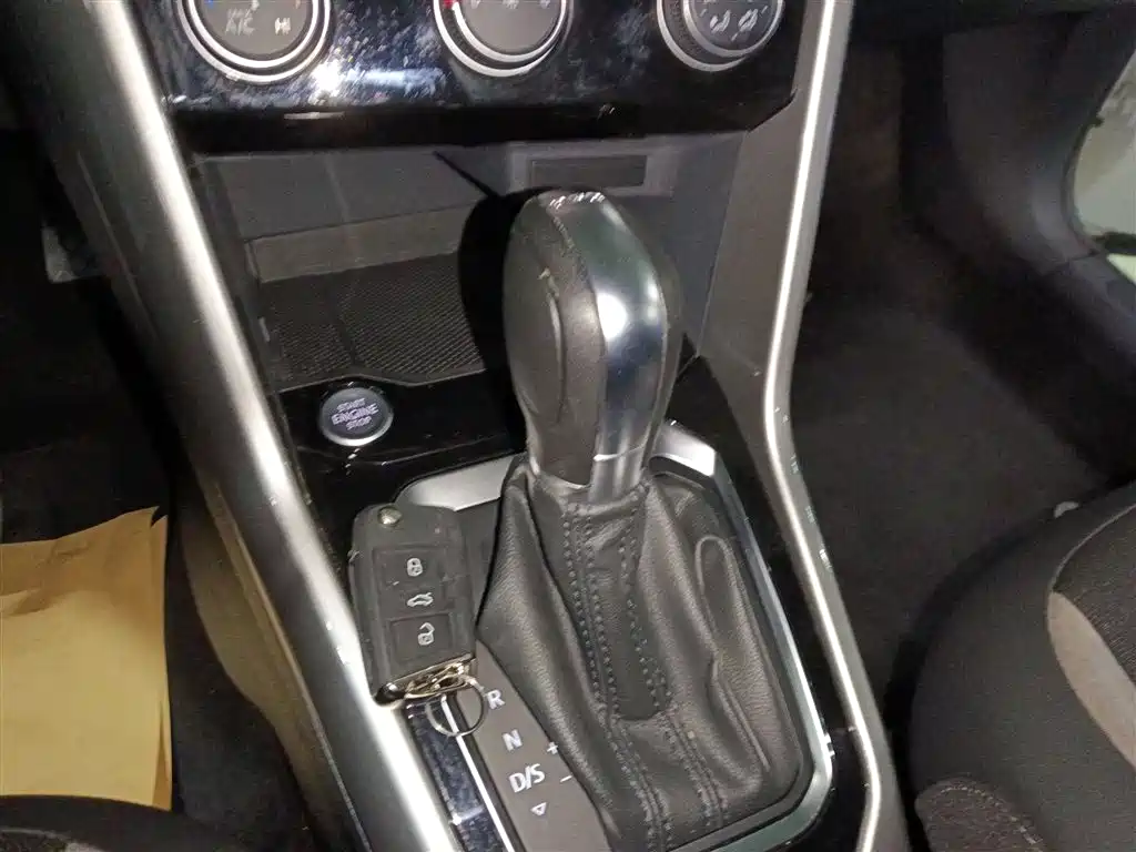 Volkswagen T-ROC 2022 280TSI DSG 2WD Elite PLUS фото 6