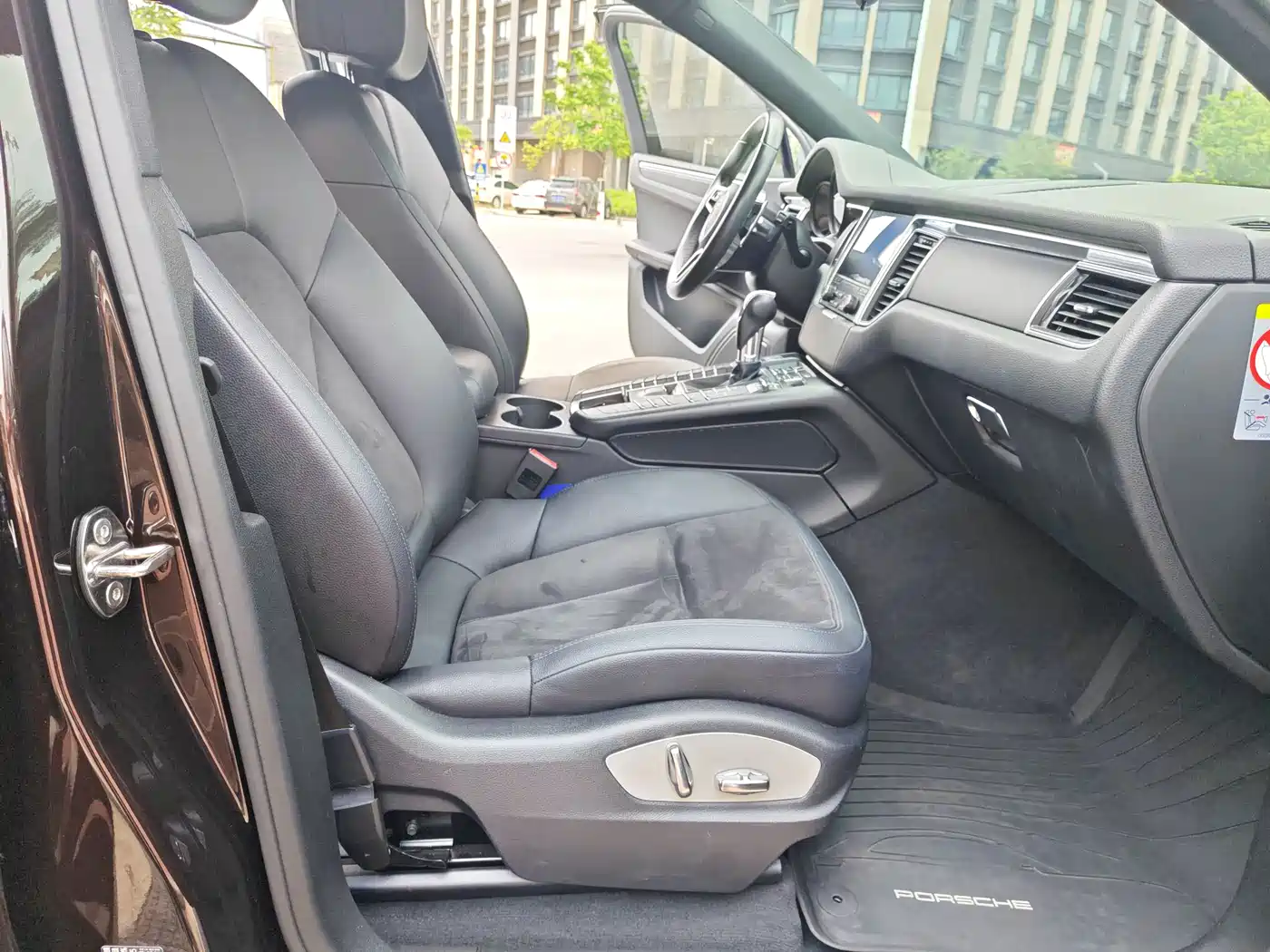 Porsche Macan 2018 Macan 2.0T фото 9