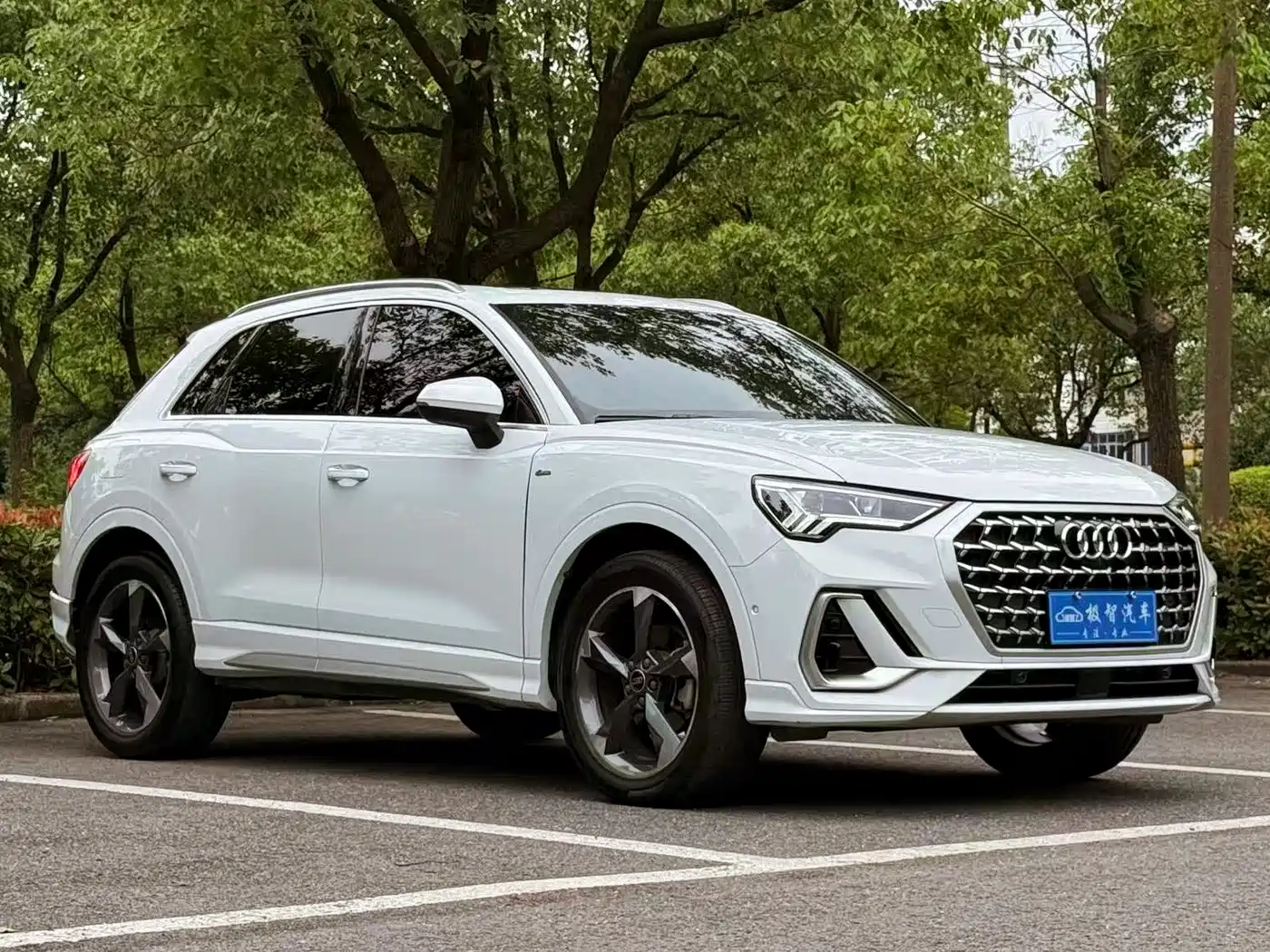 Audi Q3 2024 40 TFSI Fashion Sport фото 3