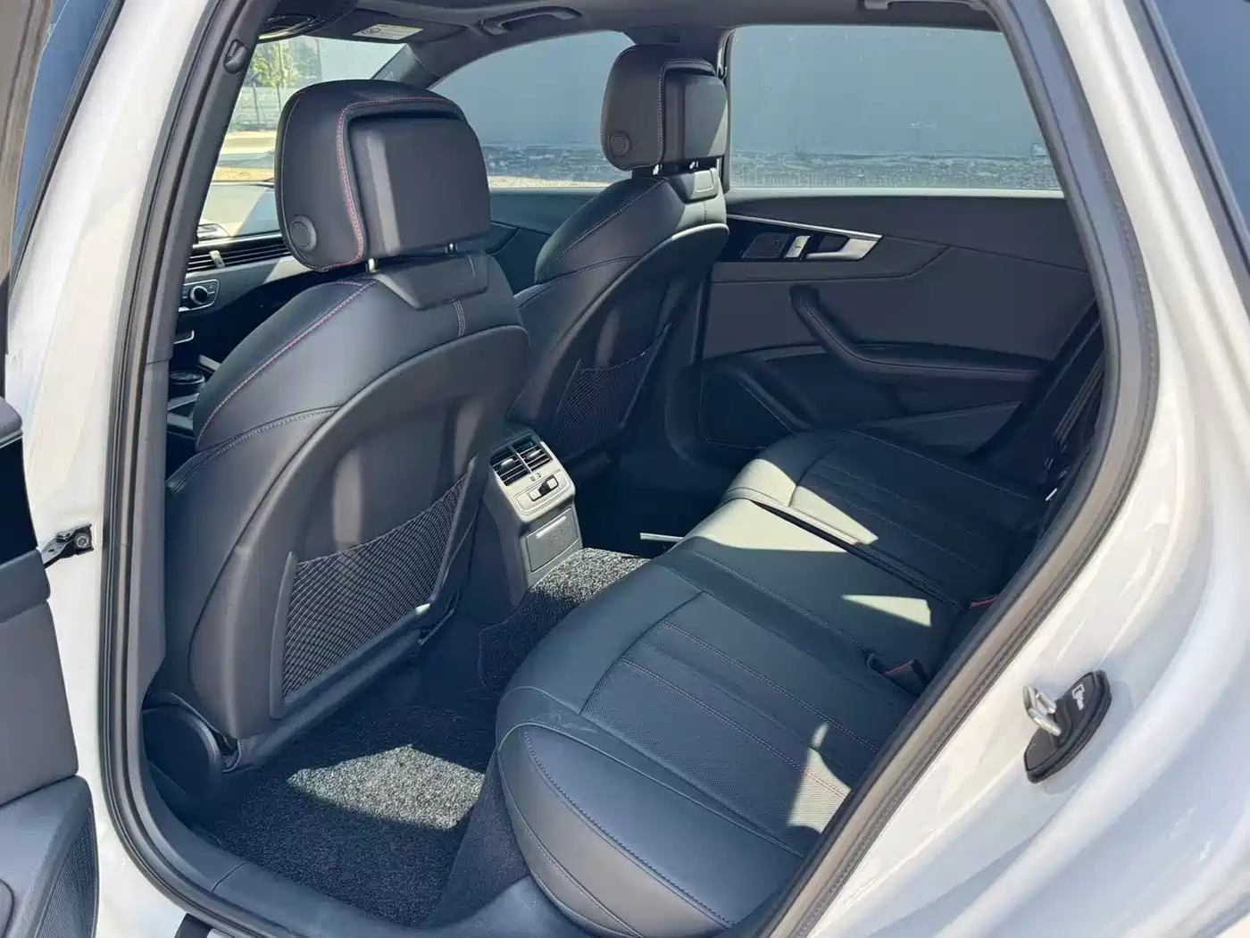 Audi A4L 2026 2025 Model Year Facelift 2 Million Celebration Edition 40 TFSI Luxury Dynamic B&O Starlight Edition