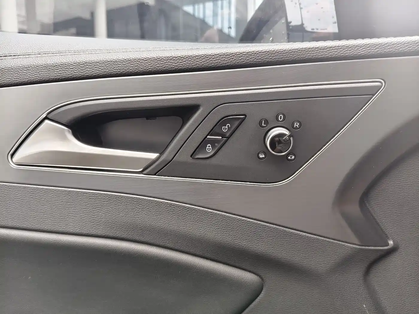 Hongqi H5 2022 Classic 1.8T Auto Smart Connect Flag Rhythm Edition фото 11