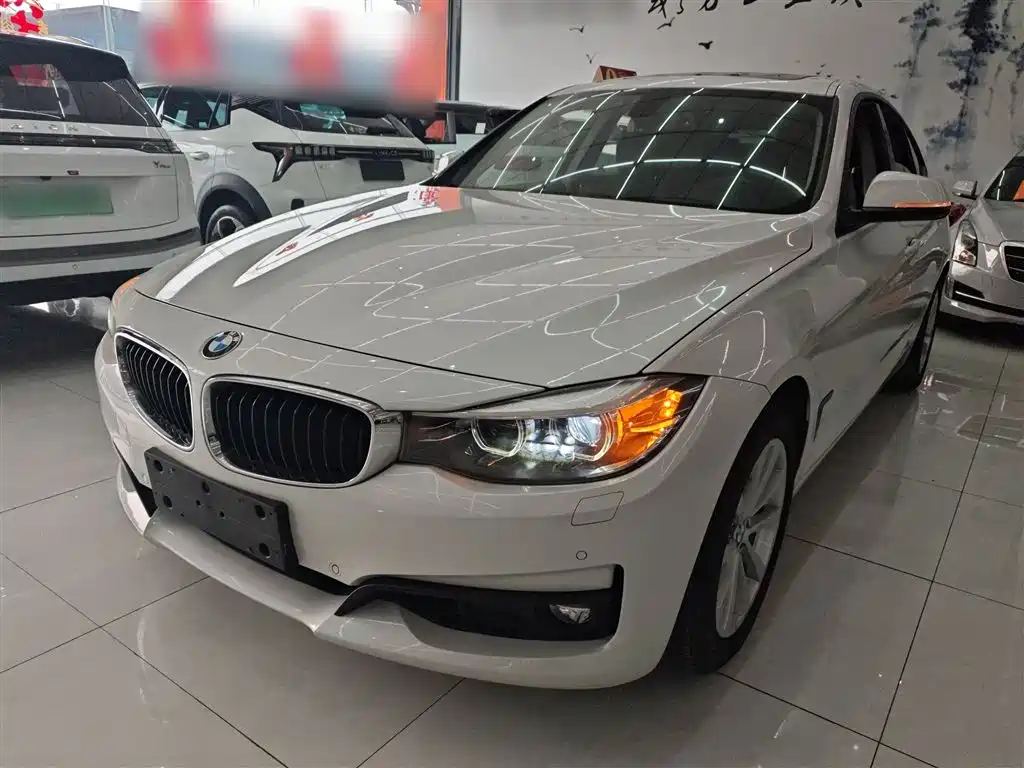 BMW 3 Series GT 2017 320i Fashion фото 2