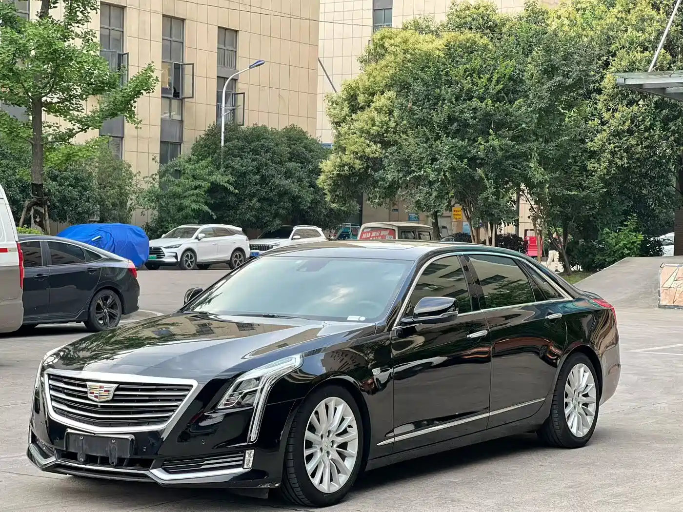 Фото 1 - Cadillac CT6