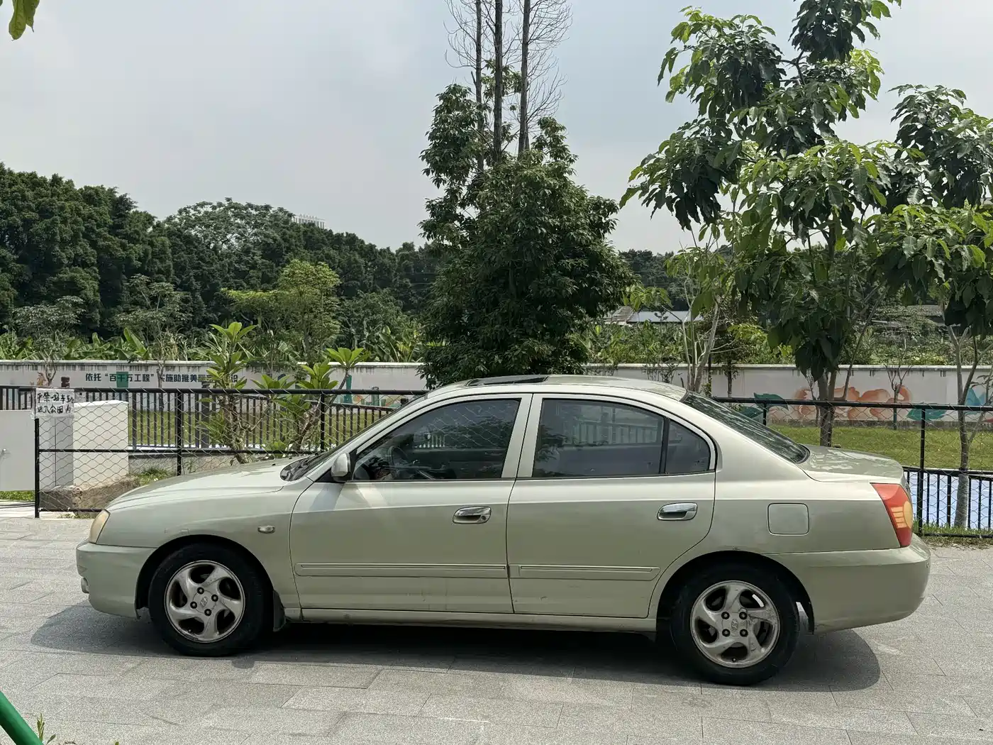 Hyundai Elantra 2005 Model 1.6L Automatic Luxury фото 2