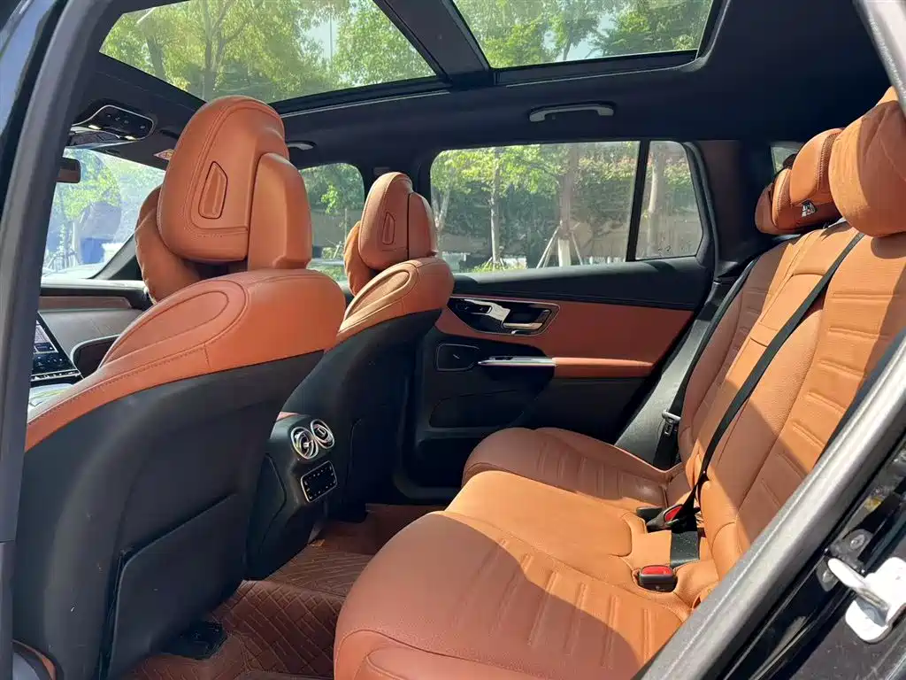 MERCEDES-BENZ GLC