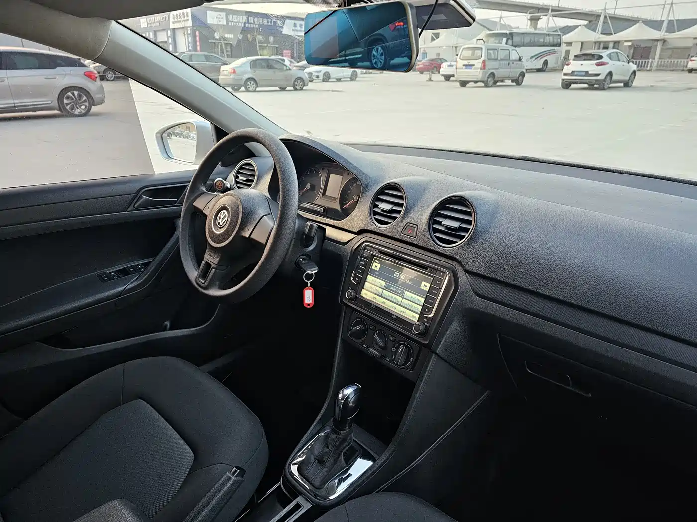 Volkswagen Jetta 2015 1.6L Auto Comfort фото 11