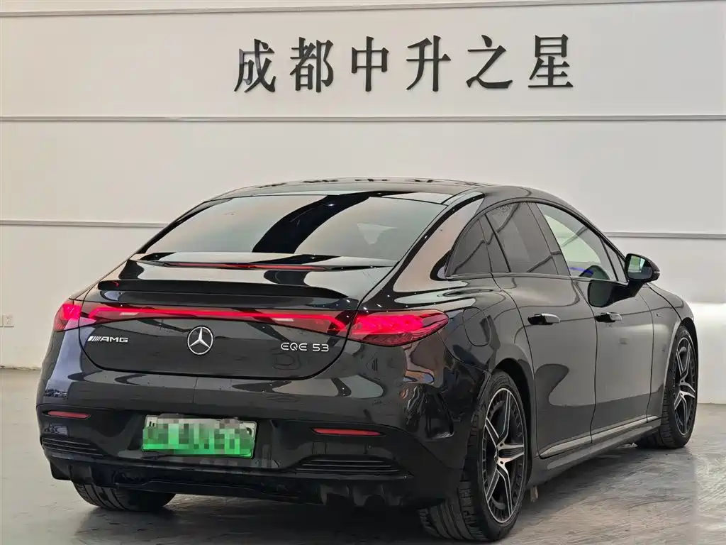 MERCEDES-BENZ EQE AMG