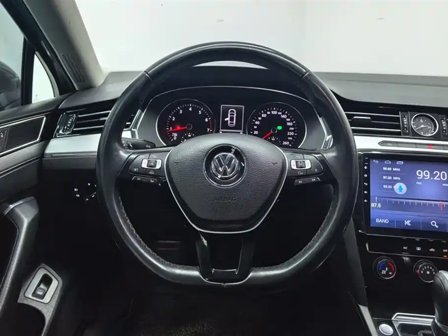 Volkswagen Magotan 2017 330TSI DSG Leading фото 15