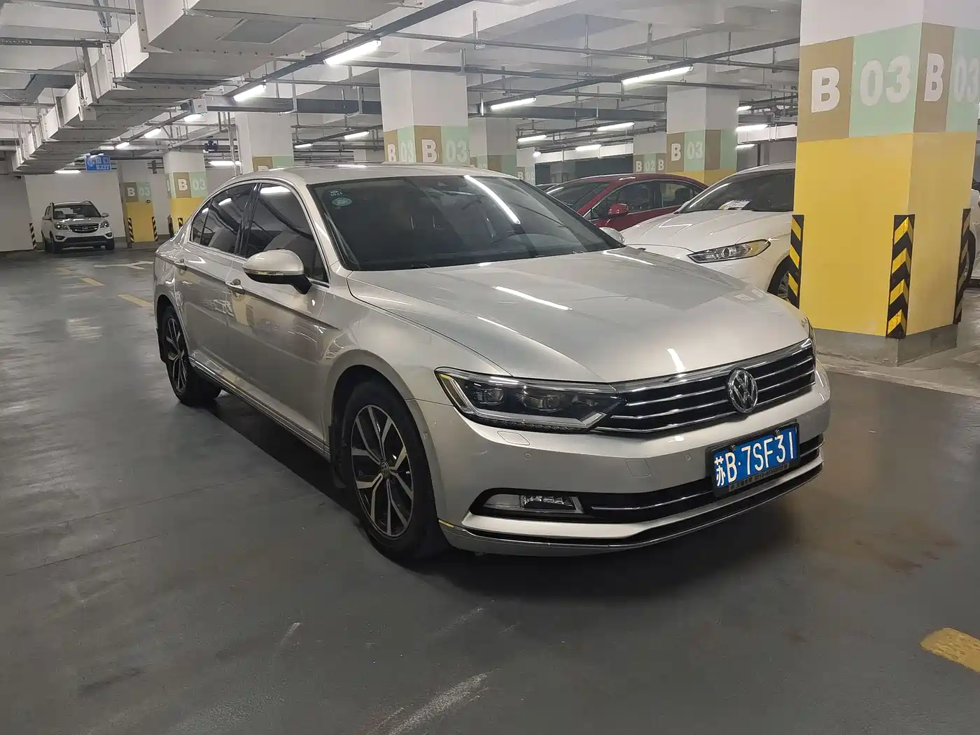 Volkswagen Magotan 2017 330TSI DSG Premium фото 3