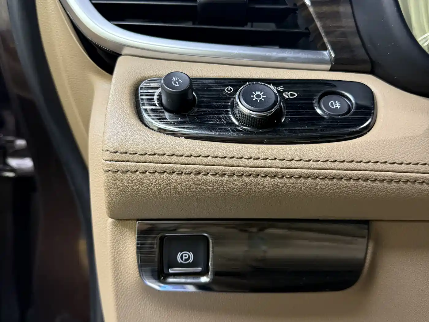 Buick GL8 2017 ES 28T Premium China V фото 18