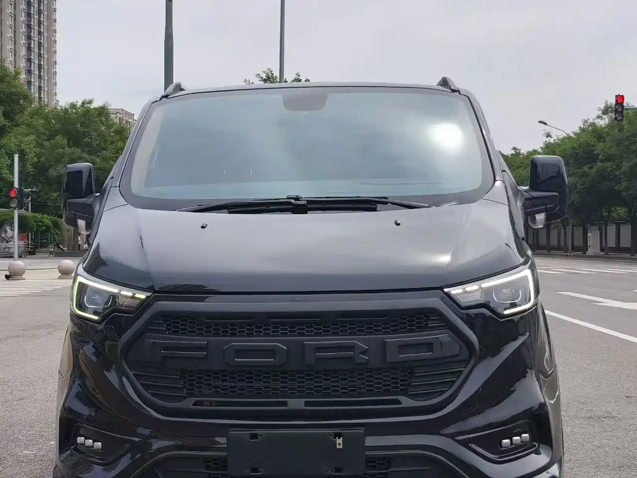 Juntian Granvia 2024 2025 High Roof 2WD Starlight Edition