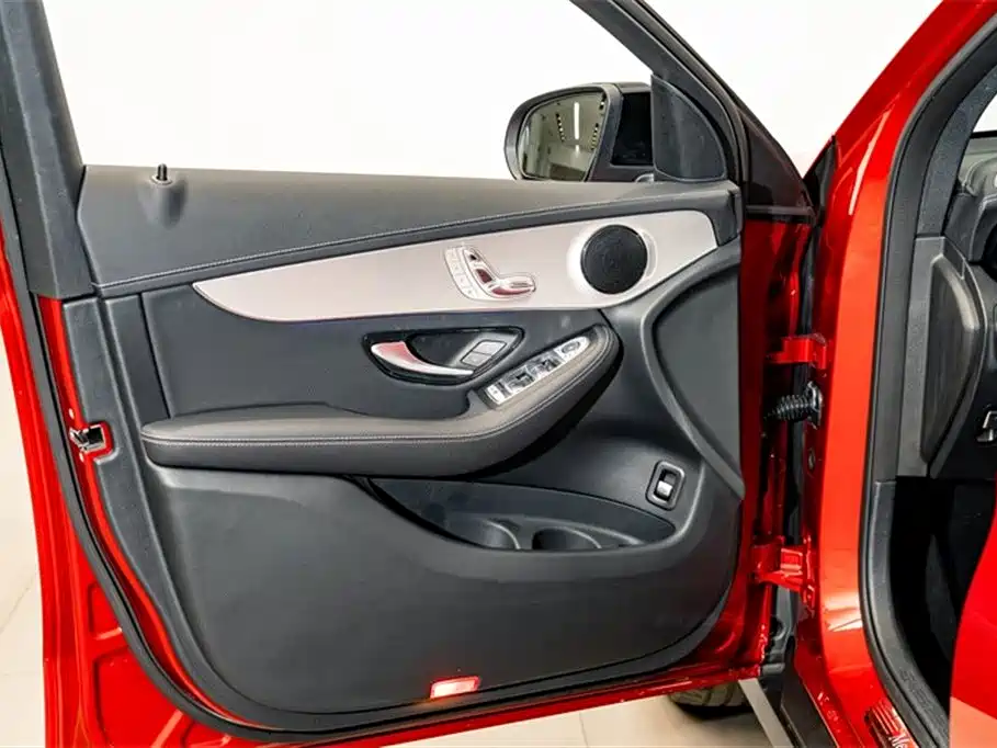 Mercedes-Benz GLC Coupe 2020 GLC 260 4MATIC Coupe SUV фото 18
