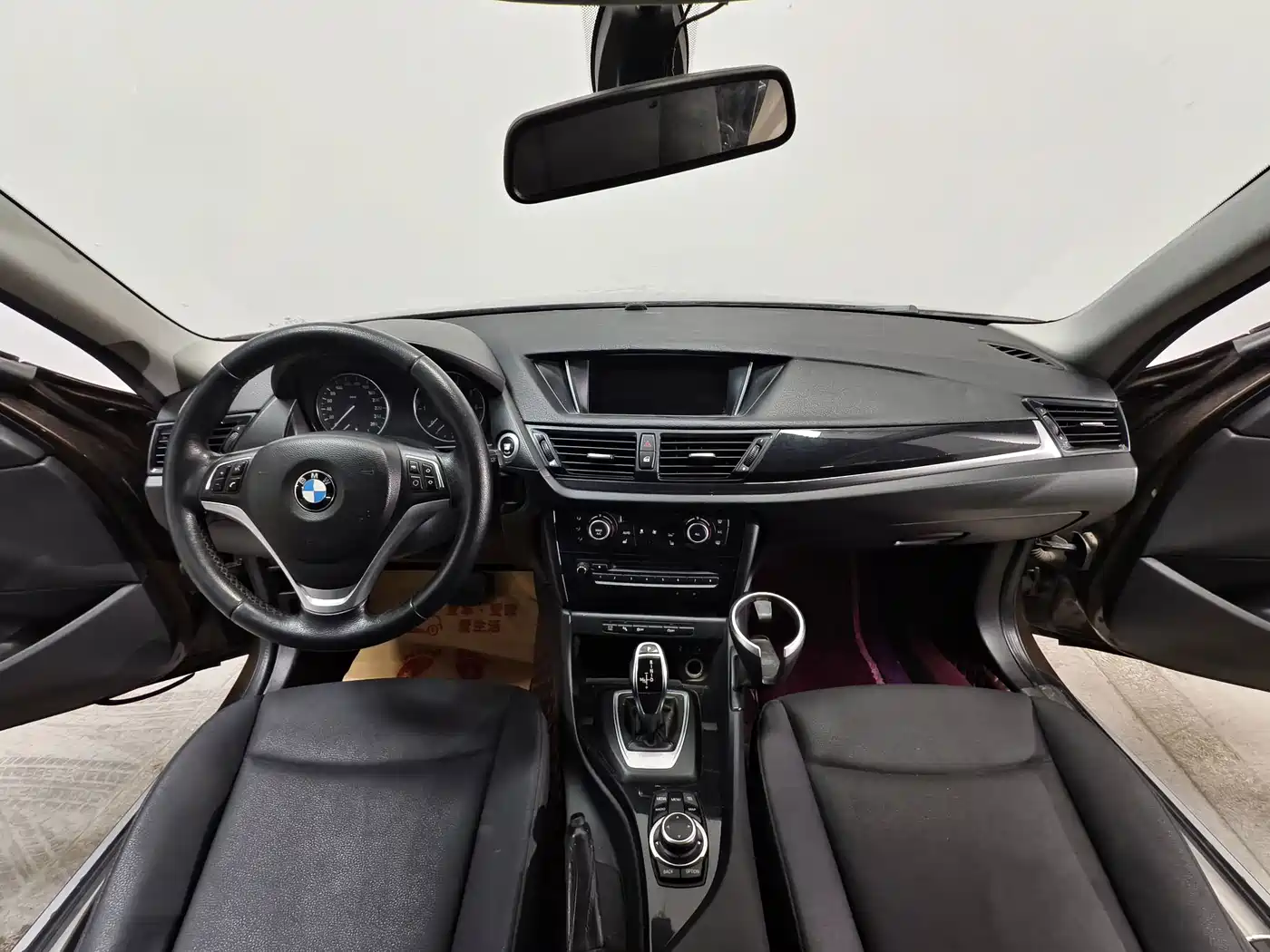 صورة 9 - BMW X1