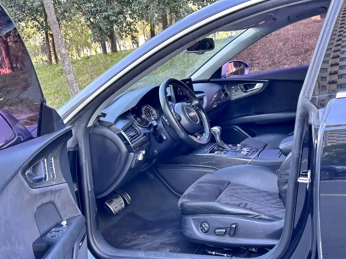 Audi S7 2013 4.0 TFSI quattro фото 7