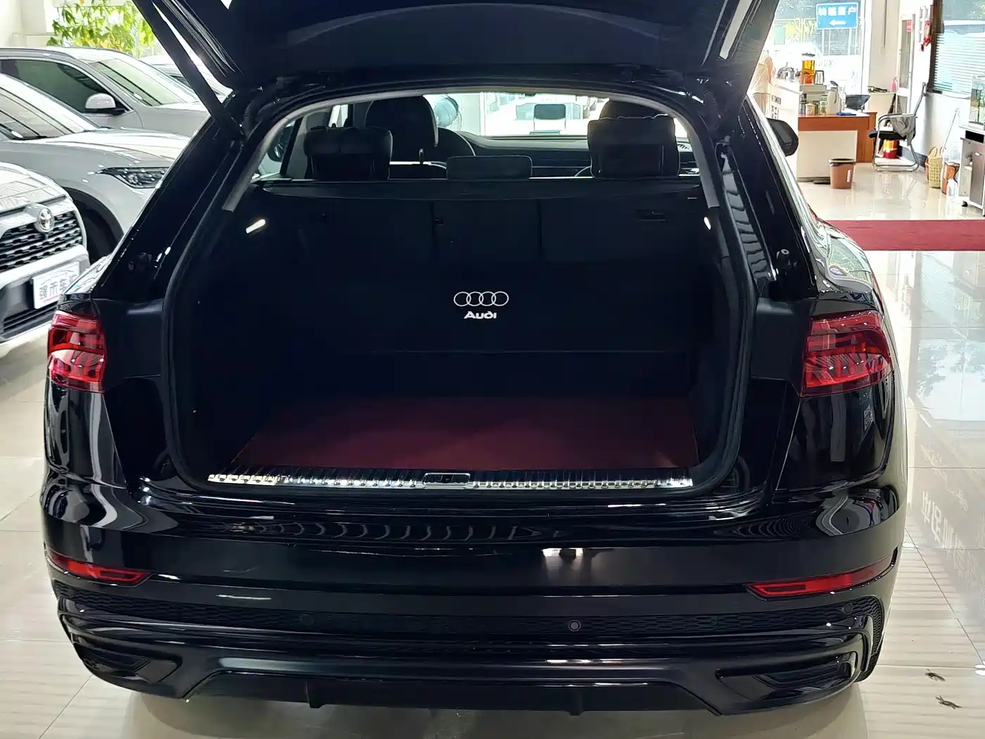Audi Q8 2024 2023 55 TFSI Luxury Sport