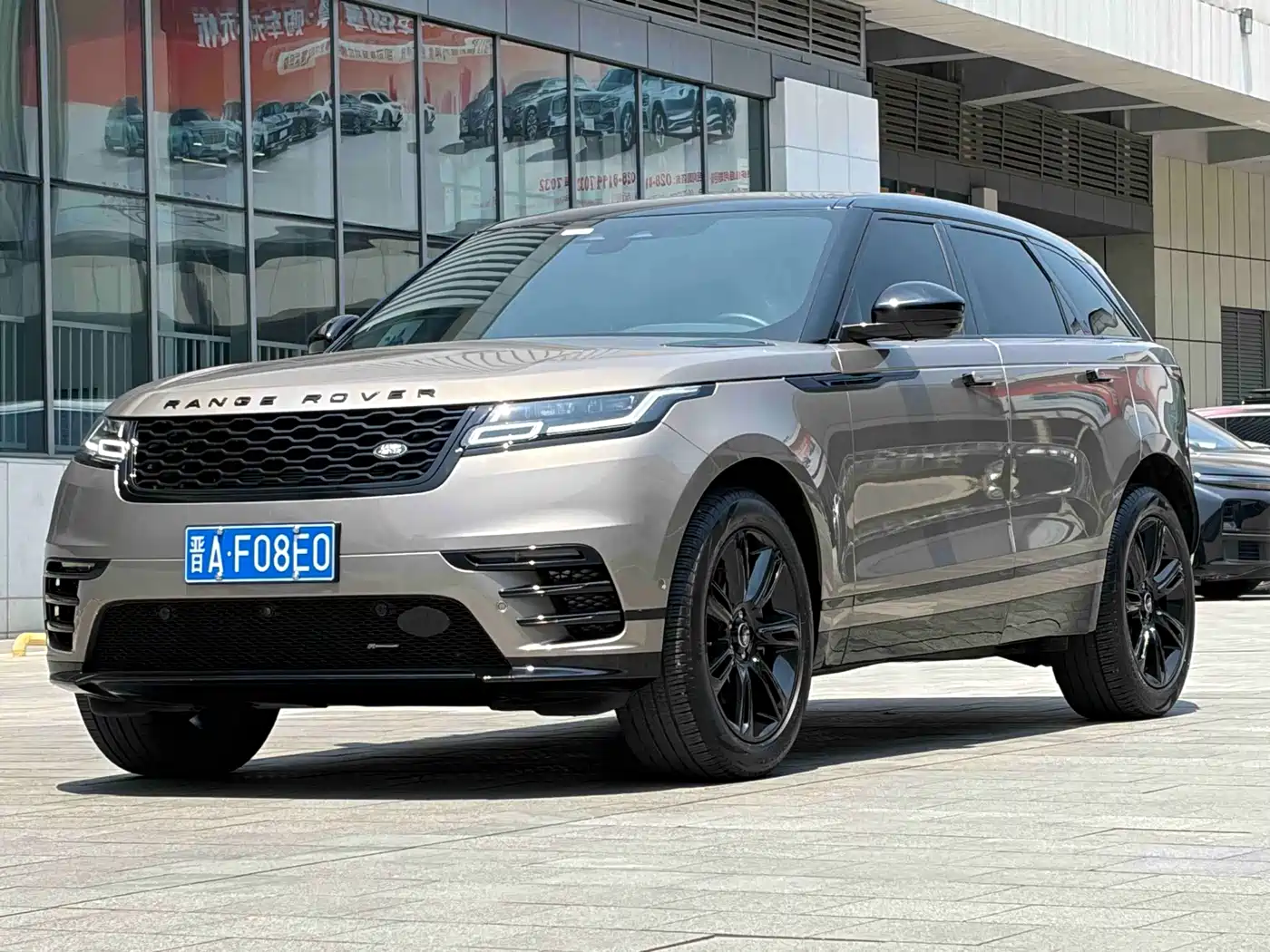 Фото 1 - Land Rover Range Rover Velar