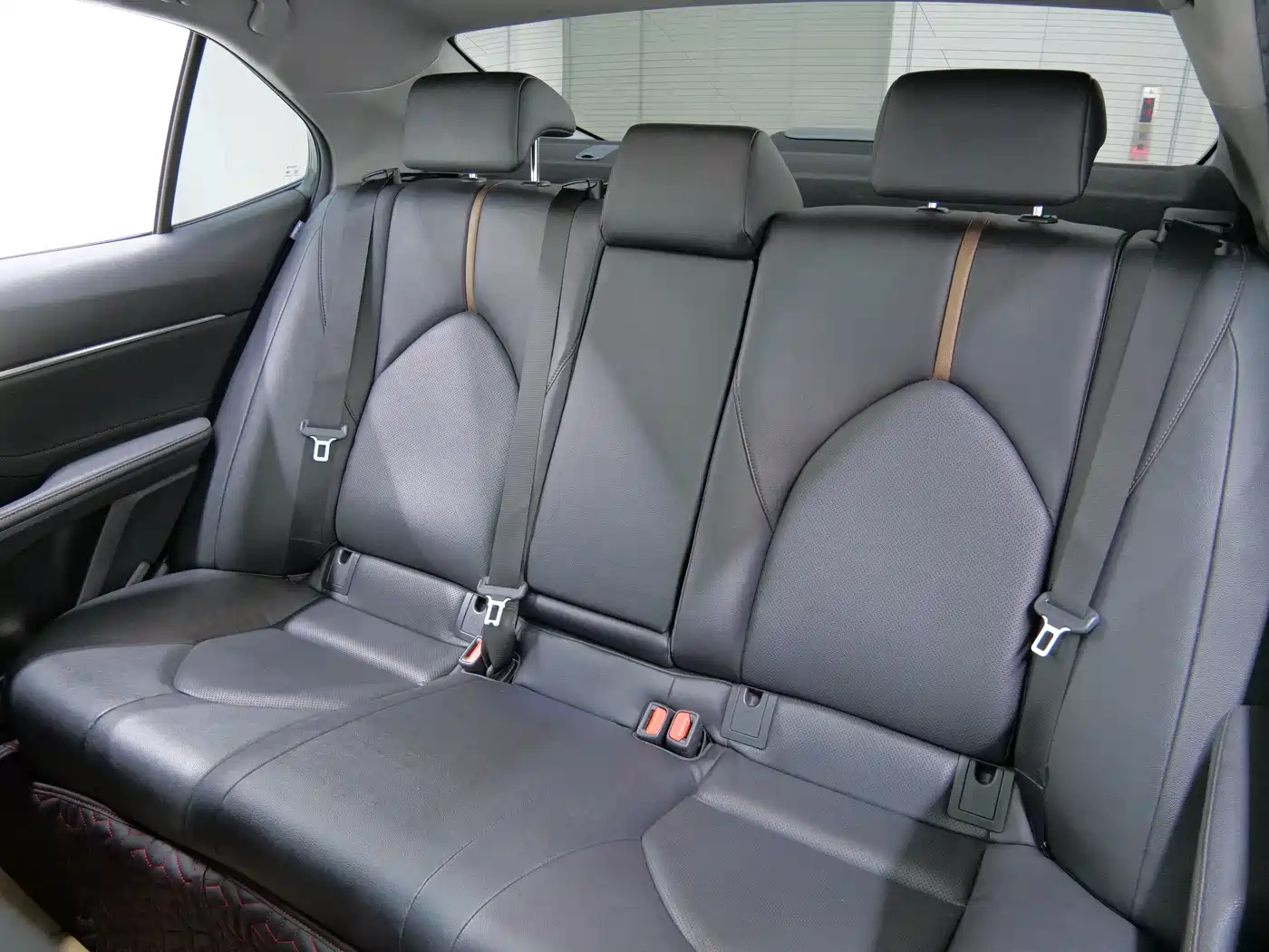 Toyota Camry 2021 2.5G Luxury Edition фото 12