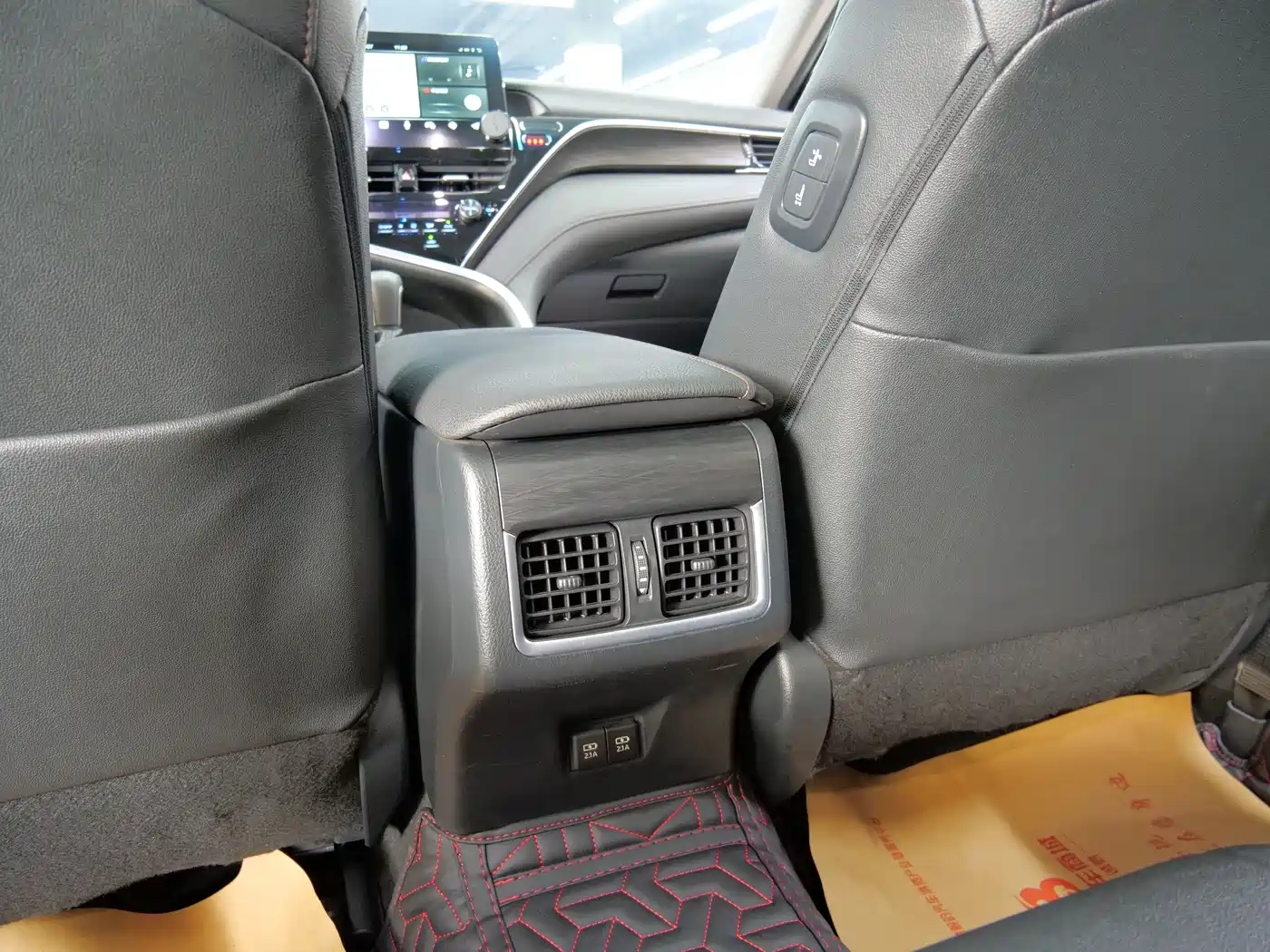 Toyota Camry 2021 2.5G Luxury Edition фото 10