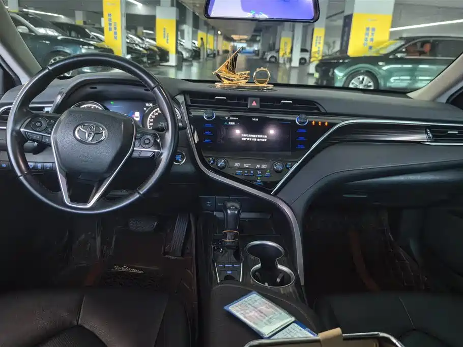 Toyota Camry 2019 2.5G Luxury Edition China VI фото 16