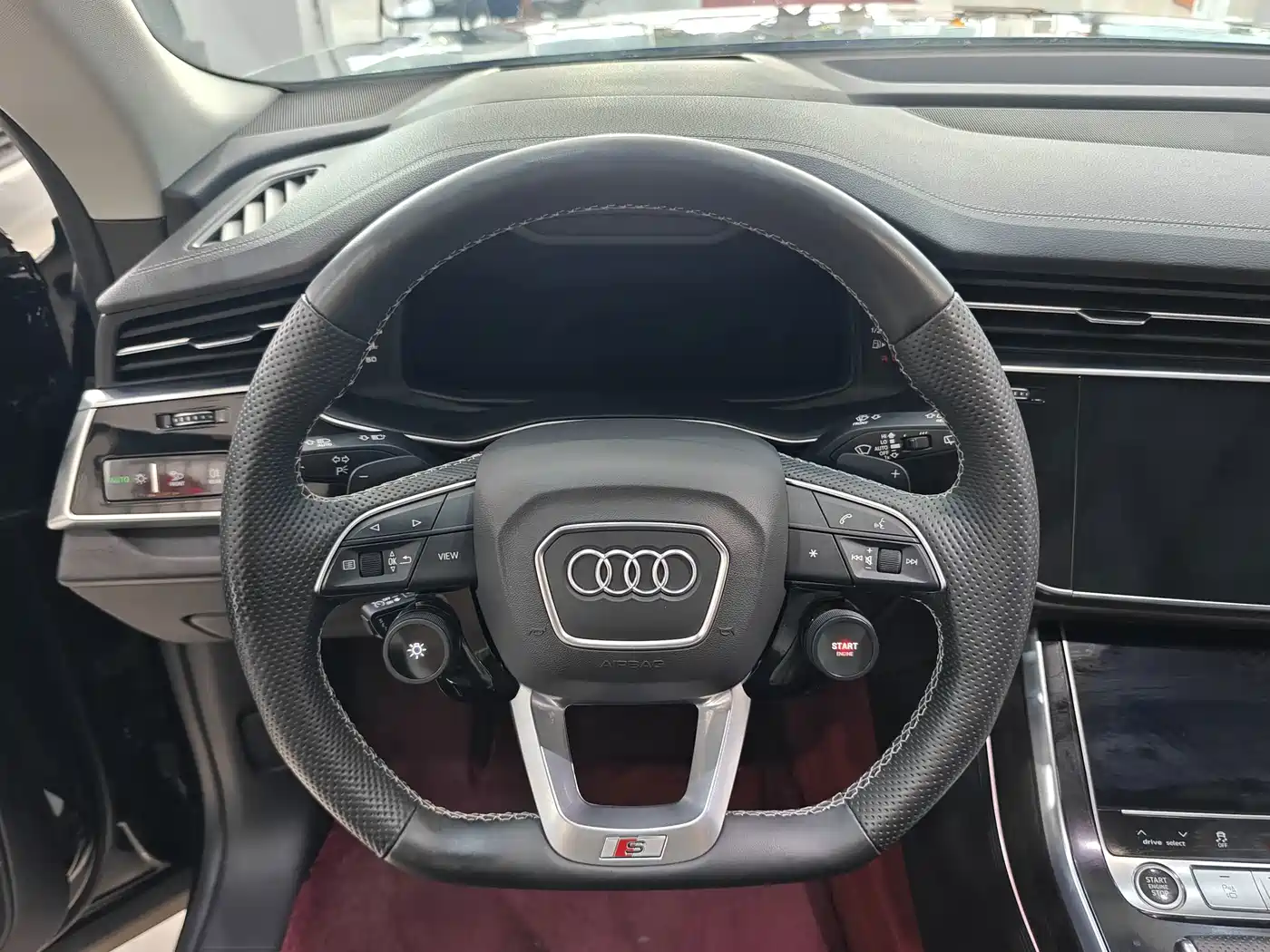 Audi Q8 2024 2023 55 TFSI Luxury Sport
