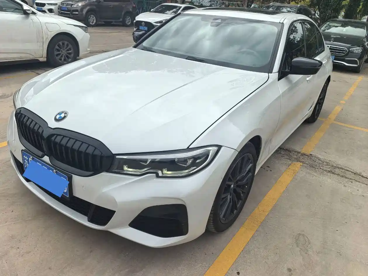Photo 1 - BMW 3 Series