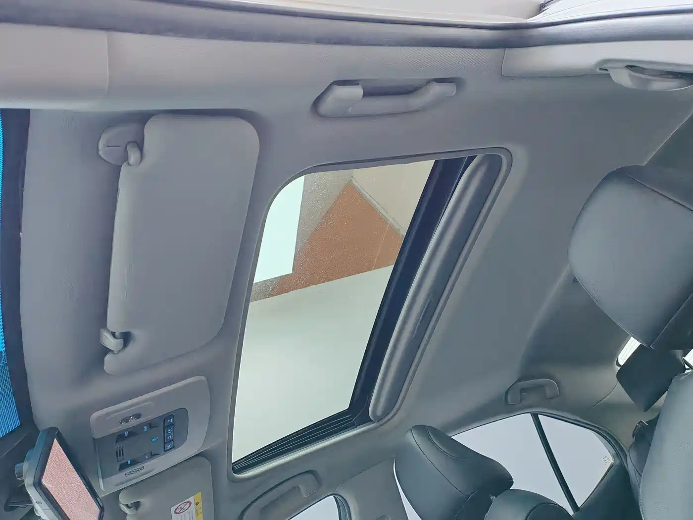 Toyota Camry 2019 2.0G Luxury Edition China VI фото 19
