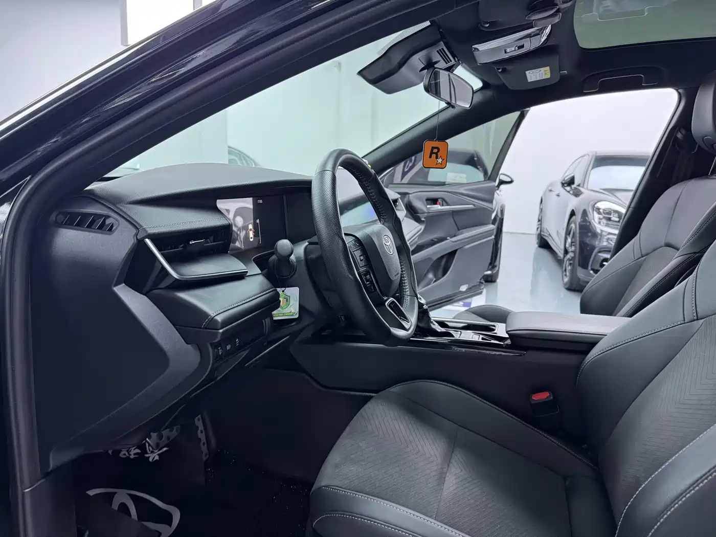 Toyota Camry 2024 Model Dual Hybrid 2.0HS Sport Edition фото 5