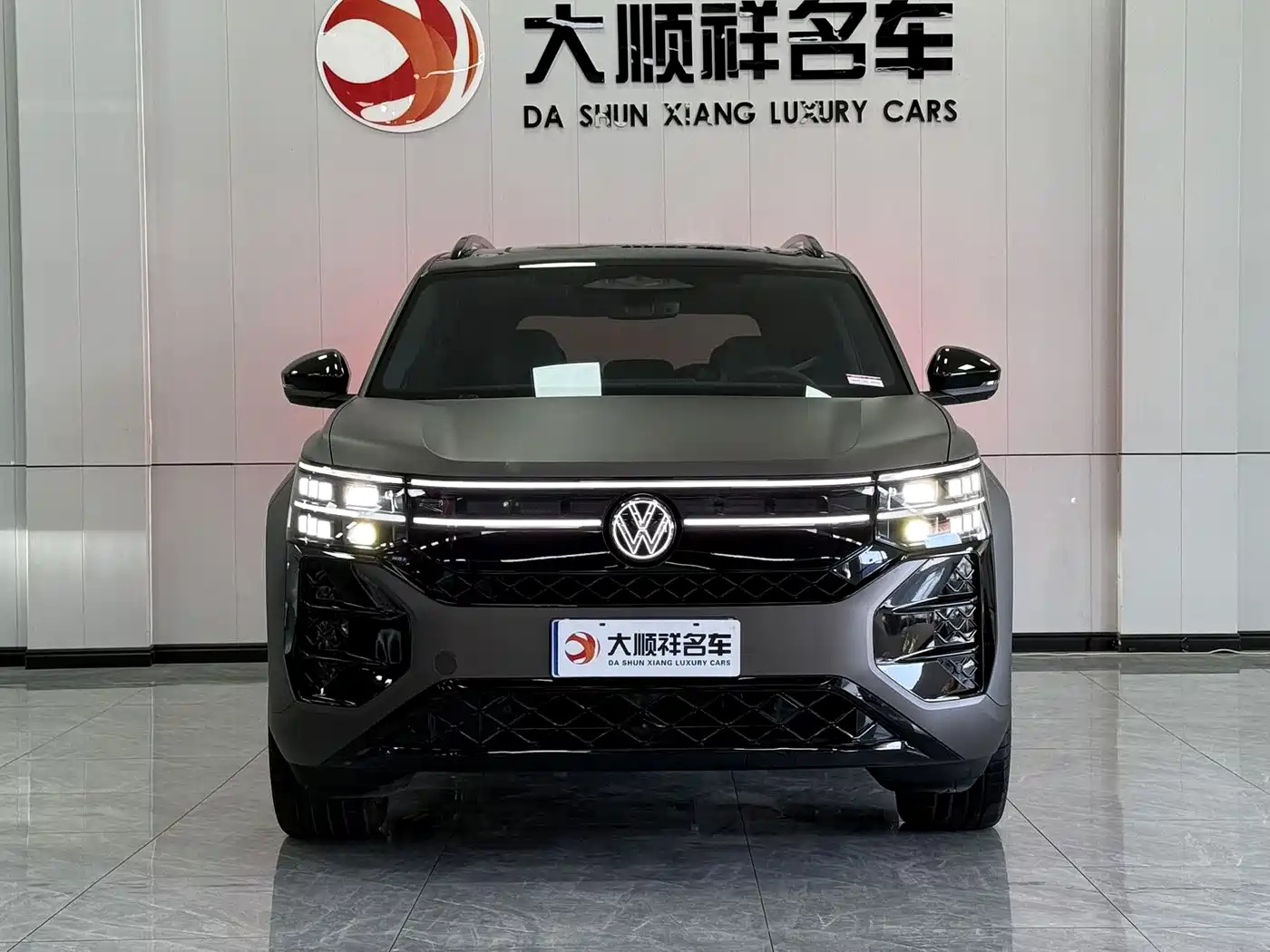 Volkswagen Teramont 2025 Teramont Pro 450TSI 4WD Summit Edition фото 2