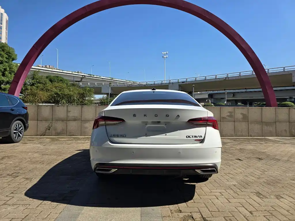 Photo 6 - Škoda Octavia