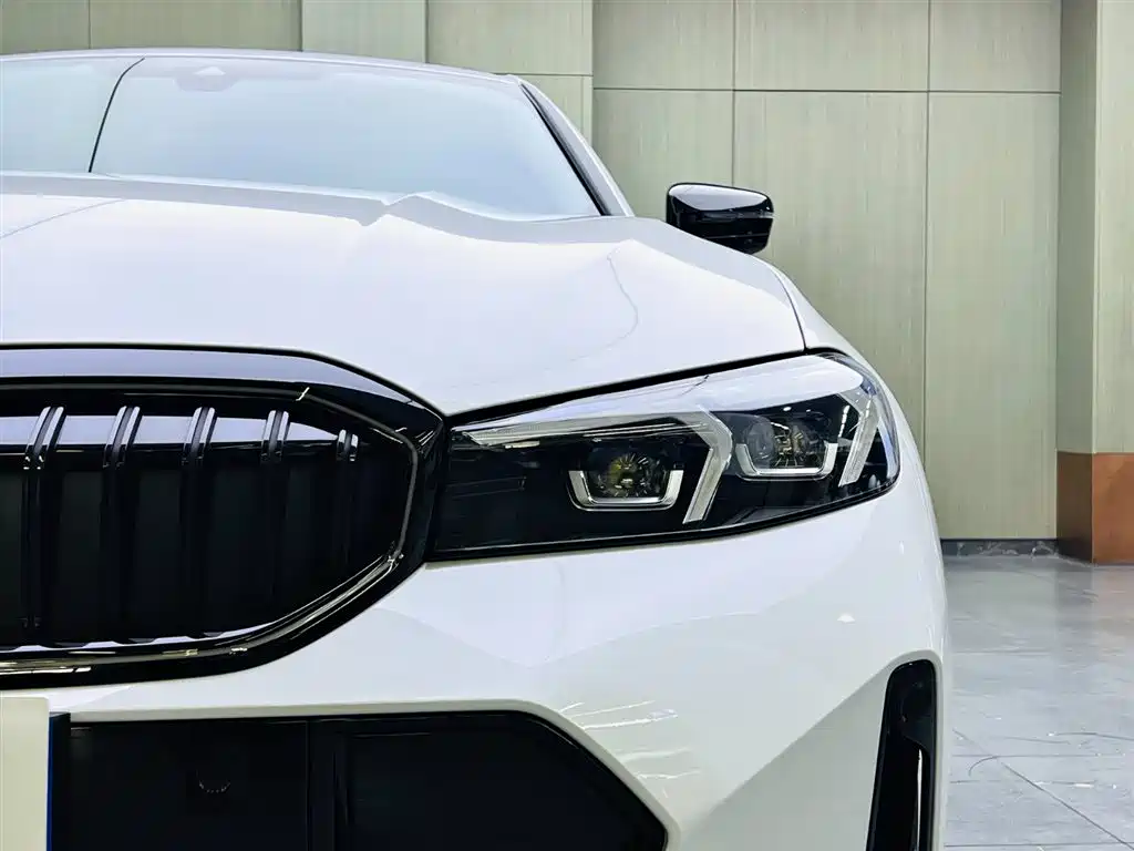 BMW 3 Series 2024 330Li M Sport Shadowline Package фото 7