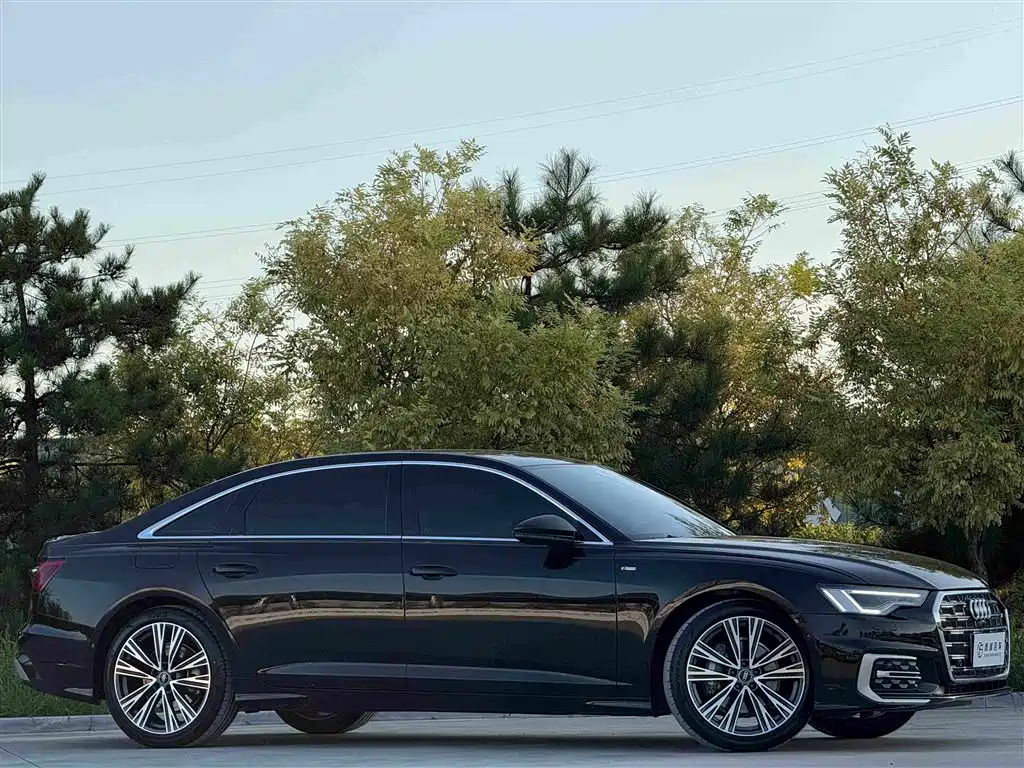 Photo 3 - Audi A6L
