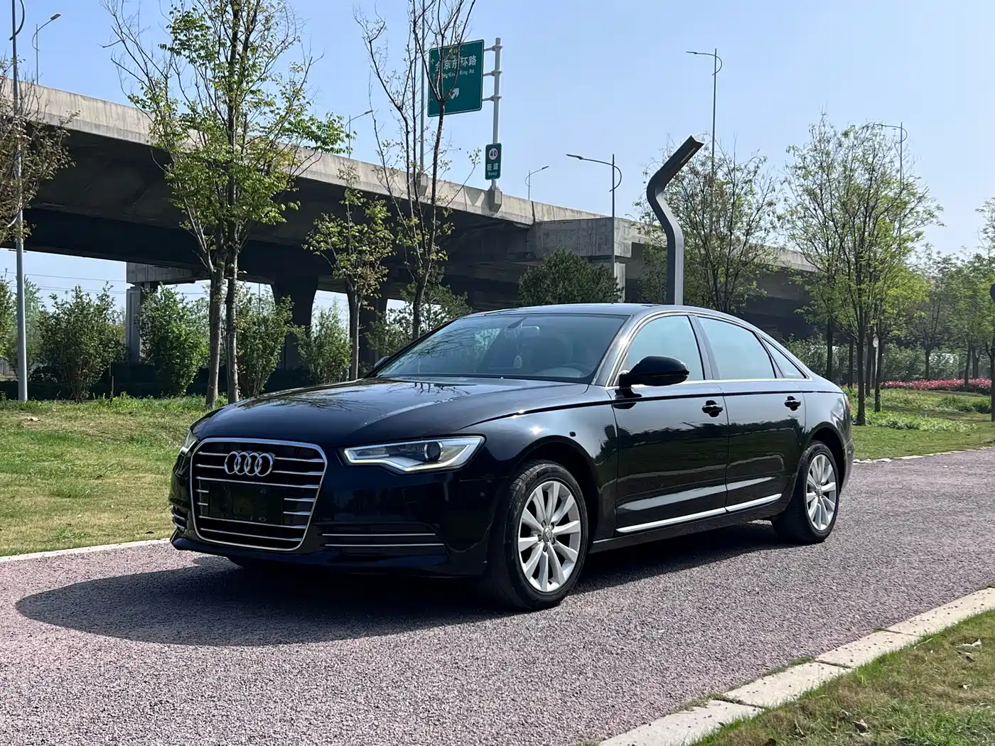 Audi A6L 2014 30 FSI Technology