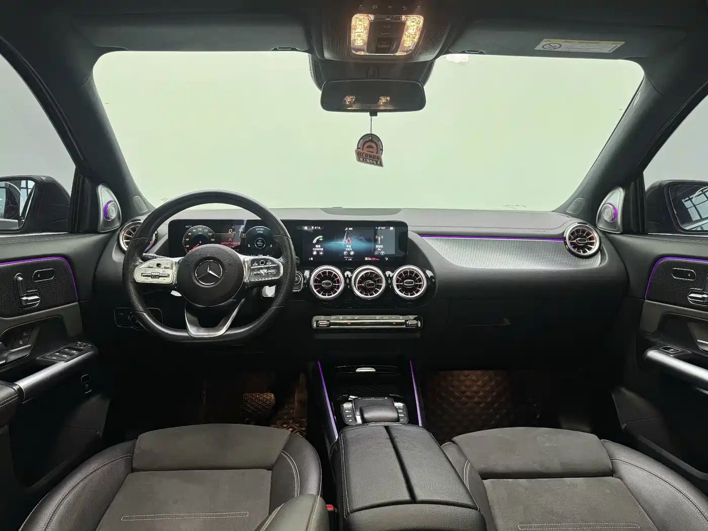 Mercedes-Benz EQA 2022 2022 EQA 300 4MATIC Launch Special Edition
