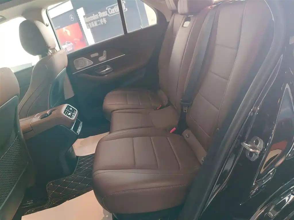 Mercedes-Benz GLE 2024 GLE 450 4MATIC Fashion фото 13