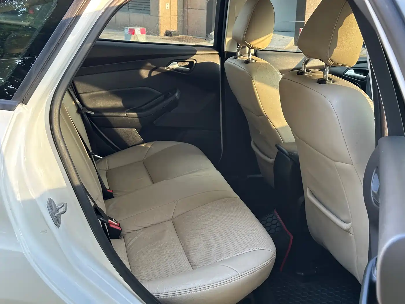 Ford Focus 2012 2012 Hatchback 1.6L Automatic Comfort