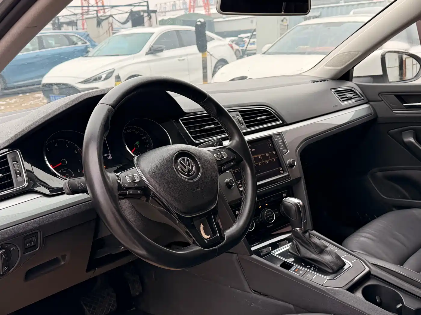 Volkswagen Lamando 2018 280TSI DSG Comfort Edition фото 10