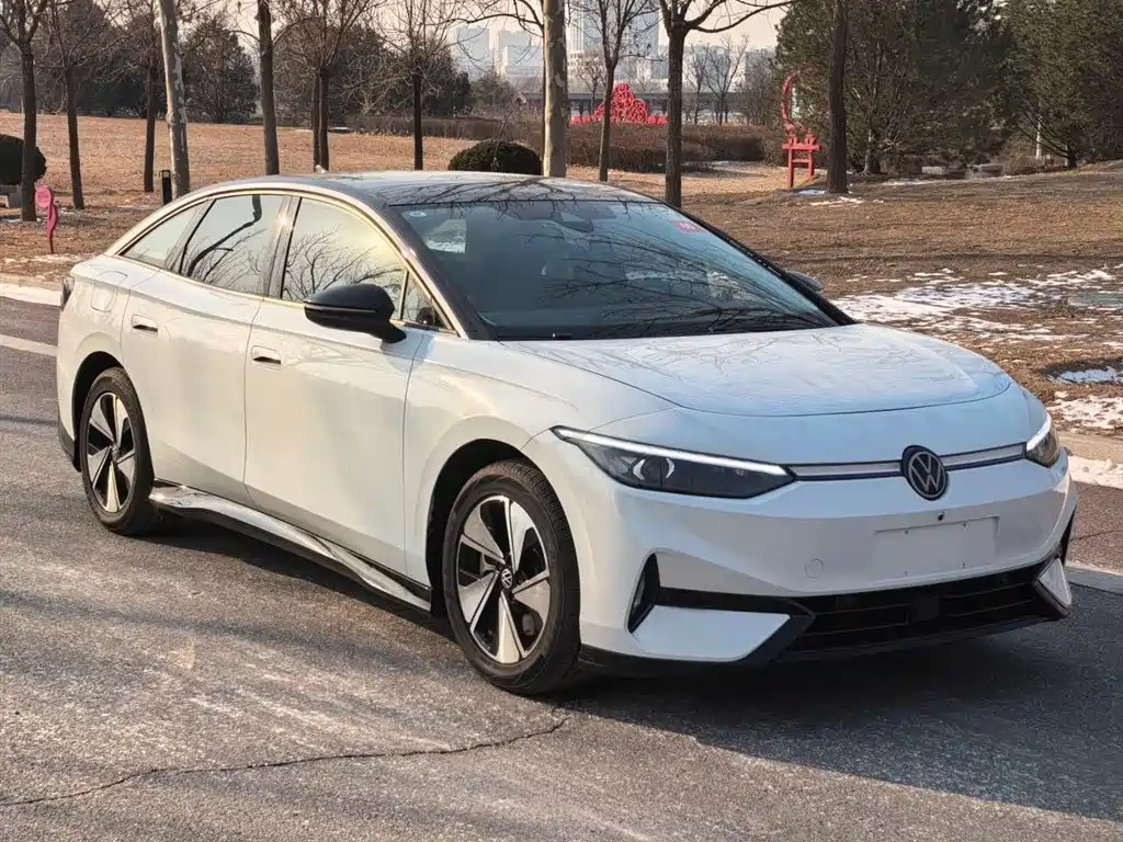 VOLKSWAGEN ID.7 VIZZION