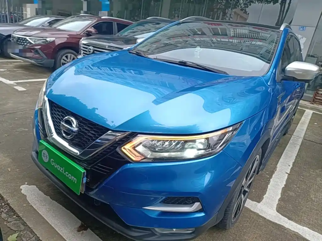 Photo 2 - Nissan Qashqai