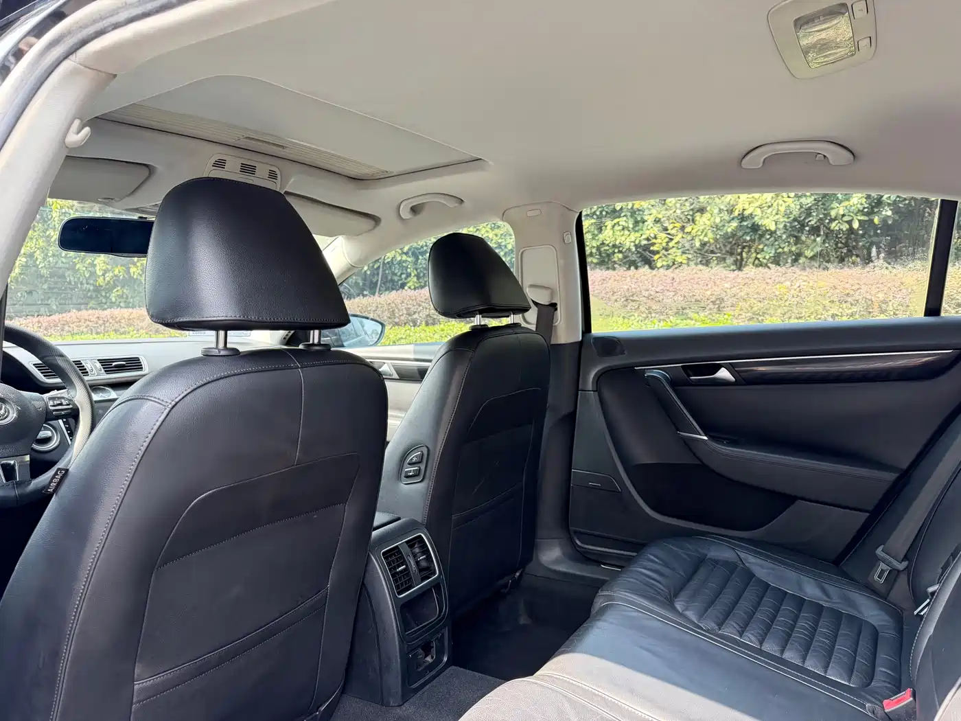 Volkswagen Magotan 2013 1.8TSI Luxury фото 12