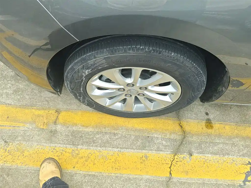 Buick GL8 2017 ES 28T Premium China V фото 25