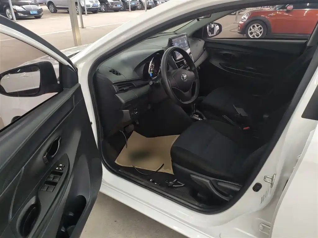 Toyota YARiS L Zhi Xiang 2021 1.5L CVT Leading Edition фото 12